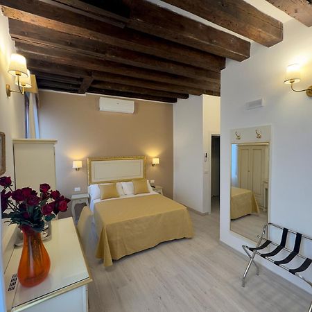 Отель Residenza Briati Венеция Экстерьер фото