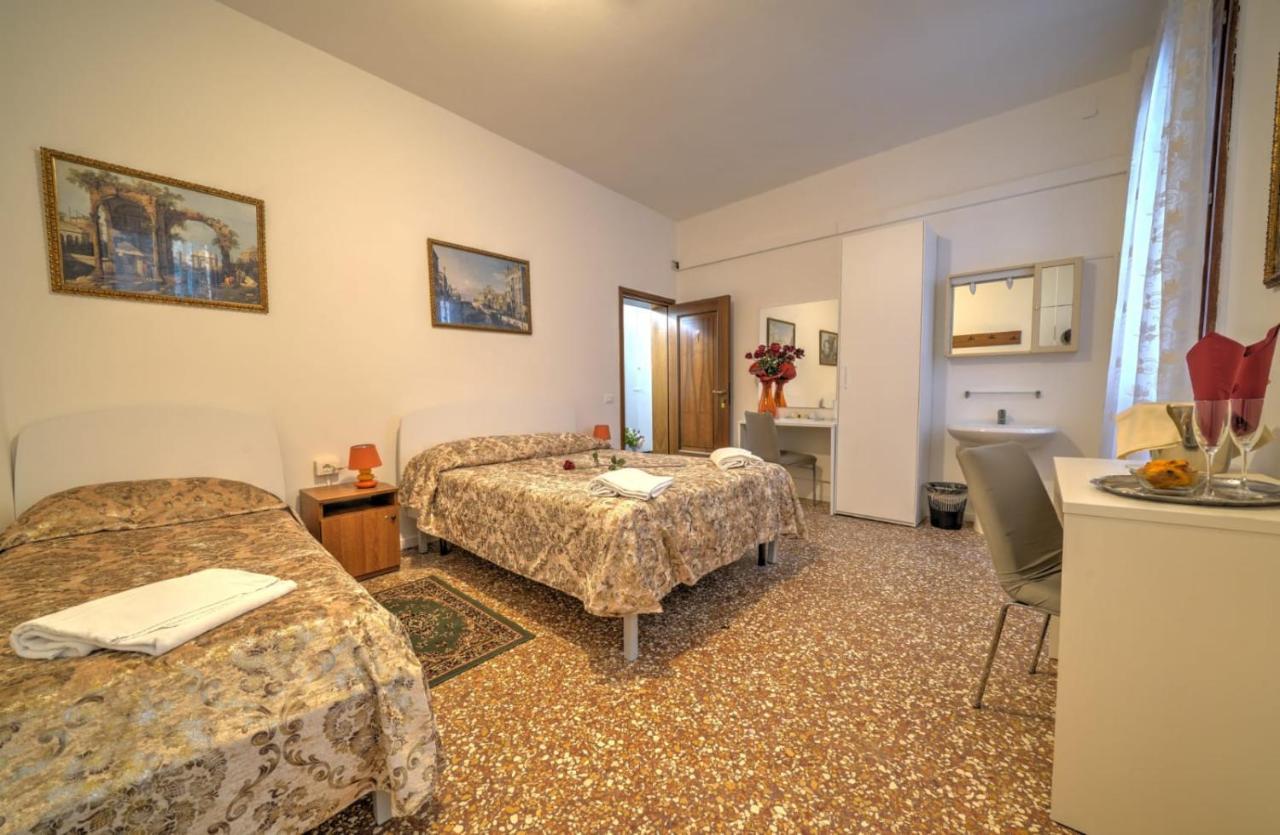 Отель Residenza Briati Венеция Экстерьер фото
